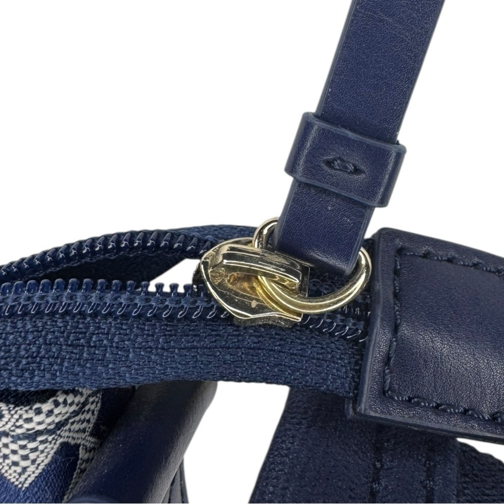 Tommy Hilfiger Garden Classics II-Medium Crossbody Bag-Navy and White Monogram - Picture 8 of 14